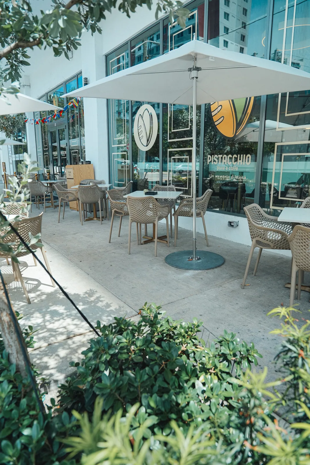 Terraza exterior de Pistacchio en Edgewater, Miami